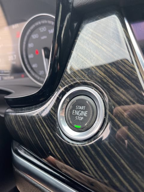 Used 2020 Cadillac XT6 Premium Luxury FWD image 23