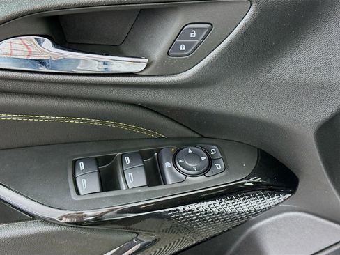 Used 2024 Chevrolet Trax ACTIV w/ Driver Confidence Package image 18