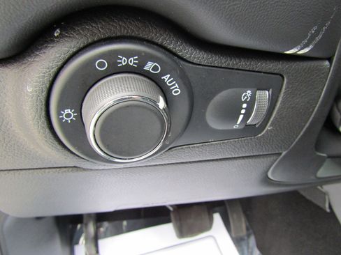 Used 2024 Dodge Durango GT AWD/4WD image 25