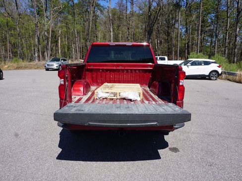 Used 2019 Chevrolet Silverado 1500 Custom w/ Custom Convenience Package image 12