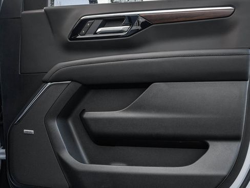 New 2026 Chevrolet Suburban High Country AWD/4WD image 11