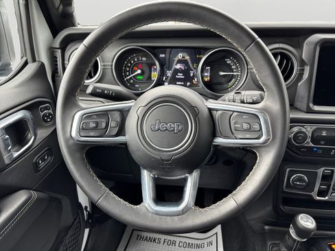Used 2023 Jeep Wrangler Unlimited Sahara AWD/4WD image 18