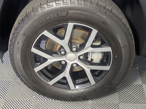 Certified 2023 Jeep Grand Cherokee Limited AWD/4WD image 8