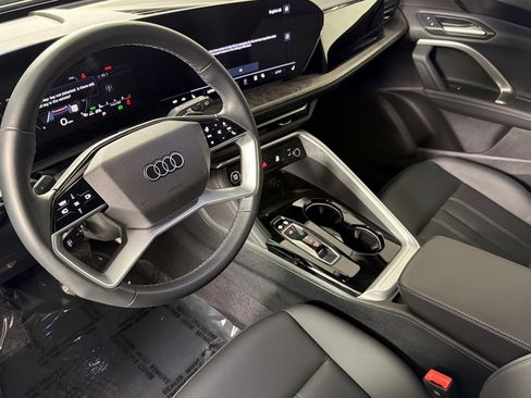 Used 2025 Audi Q5 Premium w/ Convenience Package AWD/4WD image 9