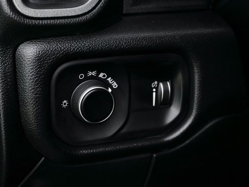 Used 2022 RAM 5500 Tradesman w/ Chrome Appearance Group image 22