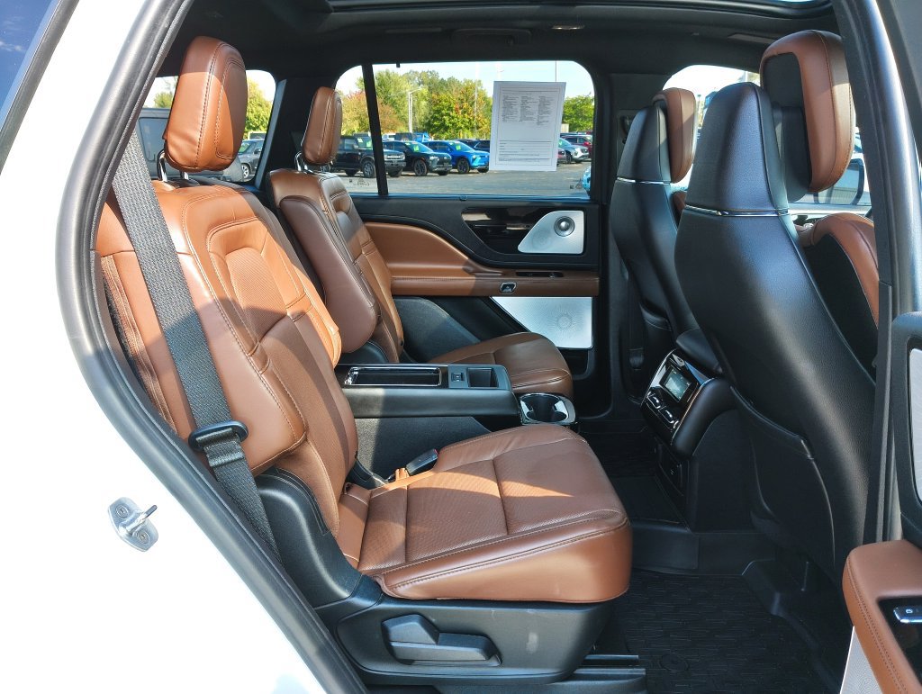 Used 2021 Lincoln Aviator Reserve AWD/4WD image 61