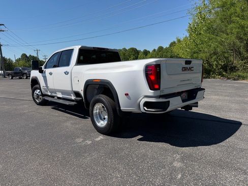 Used 2025 GMC Sierra 3500 Denali w/ Denali Reserve Package AWD/4WD image 13