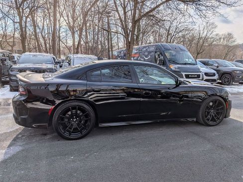 Used 2019 Dodge Charger Scat Pack w/ Daytona Edition Group image 2