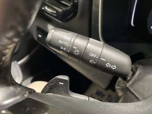 Used 2023 Honda Pilot Touring image 25