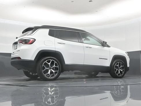 Used 2025 Jeep Compass Limited AWD/4WD image 47
