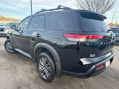 New 2026 Nissan Pathfinder SV AWD/4WD image 6
