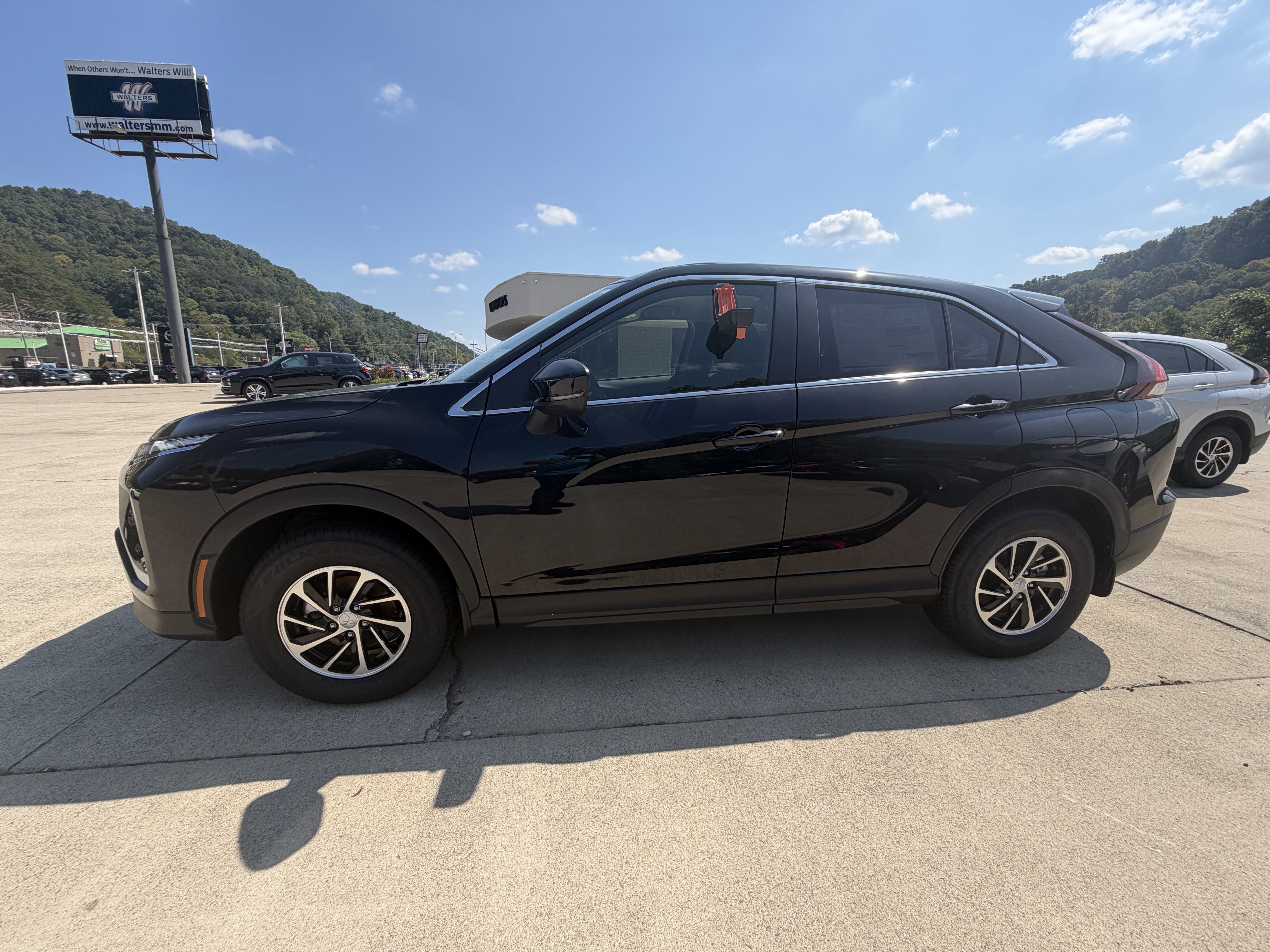New 2026 Mitsubishi Eclipse Cross ES AWD/4WD image 4