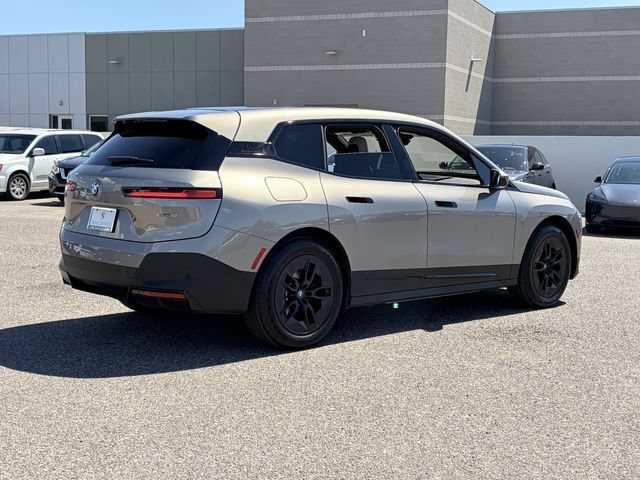 Used 2024 BMW iX xDrive50 w/ Convenience Package AWD/4WD image 7