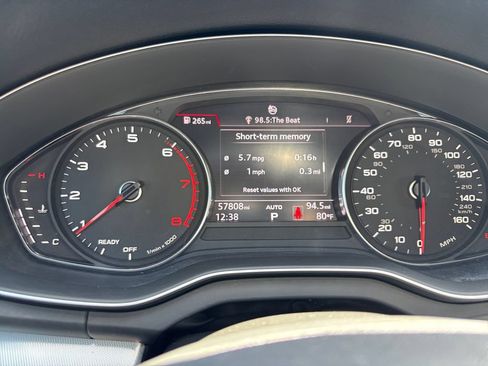 Used 2020 Audi Q5 2.0T Premium w/ Titanium Sport Package AWD/4WD image 19