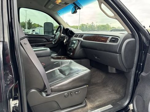 Used 2011 GMC Sierra 2500 Denali AWD/4WD image 27