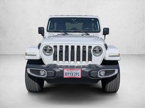 Used 2021 Jeep Wrangler Unlimited Sahara image 2