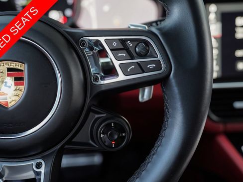 Used 2021 Porsche Cayenne Turbo S AWD/4WD image 30