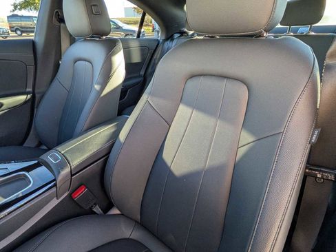 Used 2025 Mercedes-Benz CLA 250 image 21