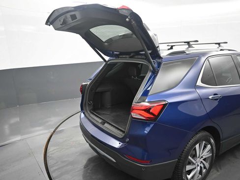Used 2023 Chevrolet Equinox Premier image 13