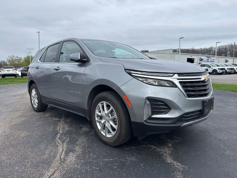 Used 2023 Chevrolet Equinox LT AWD/4WD image 2