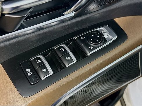 Used 2022 Kia Telluride SX w/ SX Prestige Package AWD/4WD image 17