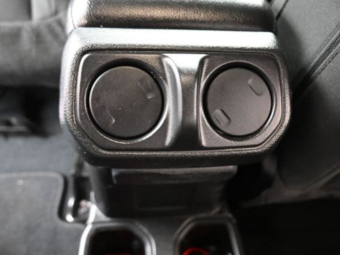 Used 2022 Jeep Wrangler Sport image 33