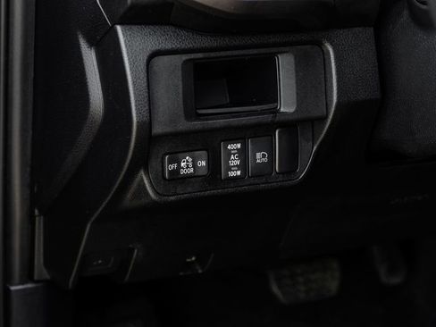 Used 2019 Toyota Tacoma TRD Sport w/ Technology Package image 36