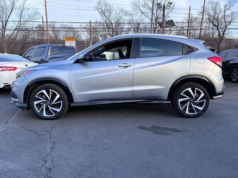Used 2019 Honda HR-V Sport image 4