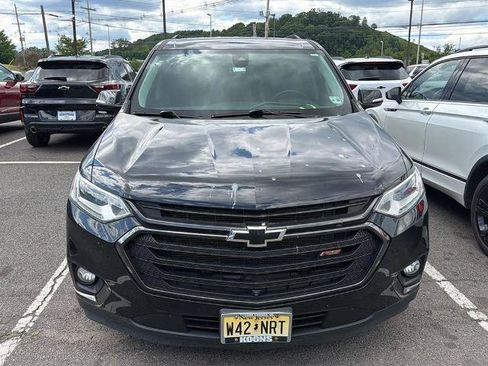 Used 2021 Chevrolet Traverse RS AWD/4WD image 2