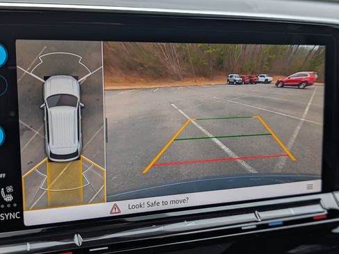 Used 2025 Volkswagen Atlas Cross Sport SEL Premium R-Line image 29