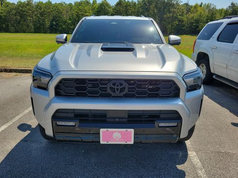 Used 2025 Toyota 4Runner TRD Sport Premium AWD/4WD image 2