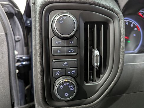 Used 2020 Chevrolet Silverado 1500 Custom w/ Custom Value Package image 15