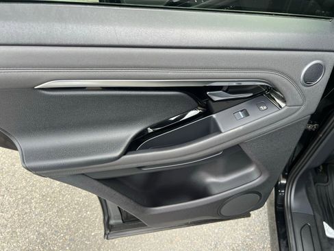 Used 2020 Land Rover Range Rover Evoque SE image 15