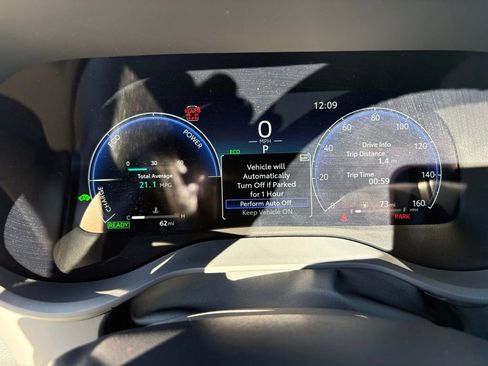 Used 2025 Toyota Sienna Platinum image 13