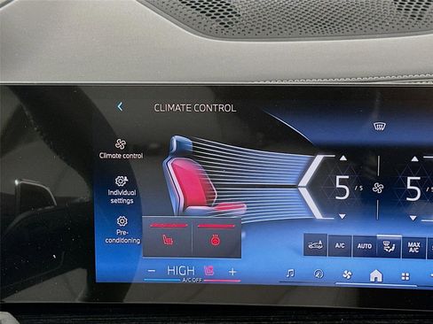 New 2026 BMW X5 xDrive40i w/ M Sport Package image 21