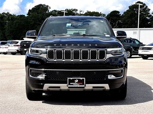 Used 2024 Jeep Wagoneer L Series II w/ Flexible Seating Group image 3