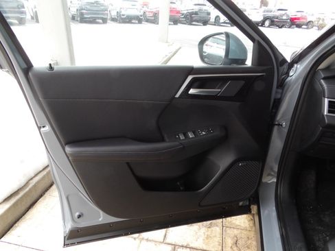 New 2026 Mitsubishi Outlander SE image 18