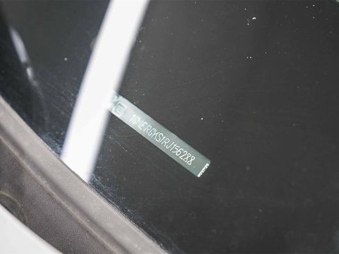 Used 2024 Chevrolet Traverse LT w/ Trailering Package image 27