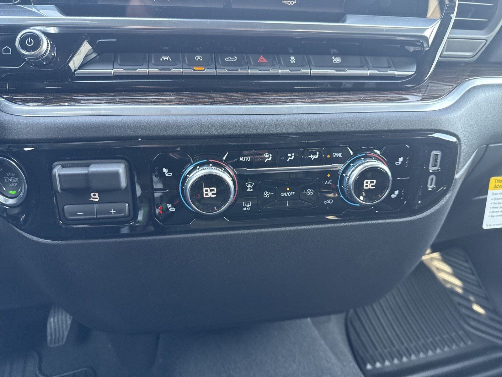 New 2026 GMC Sierra 1500 SLE AWD/4WD image 18