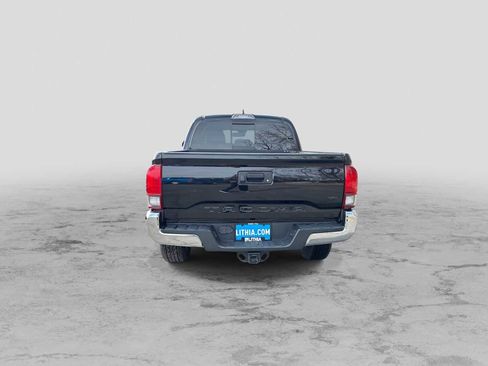 Used 2019 Toyota Tacoma TRD Off-Road image 7