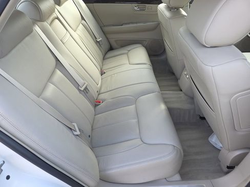 Used 2009 Cadillac DTS image 21