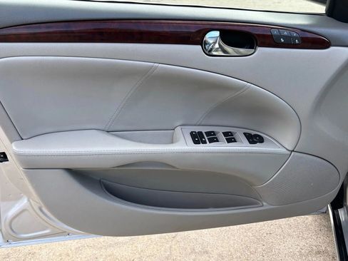 Used 2009 Buick Lucerne CXL image 21