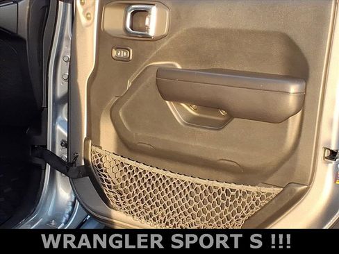 Used 2020 Jeep Wrangler Sport image 8