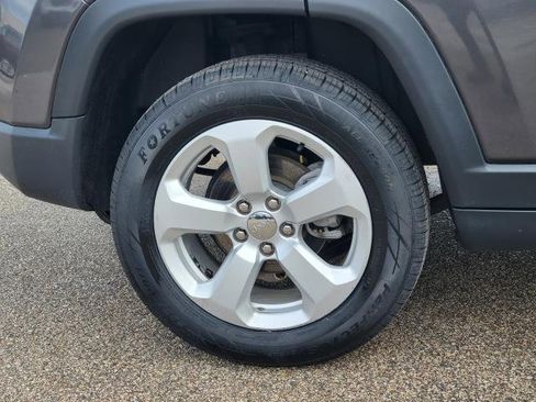 Used 2019 Jeep Compass Latitude image 5