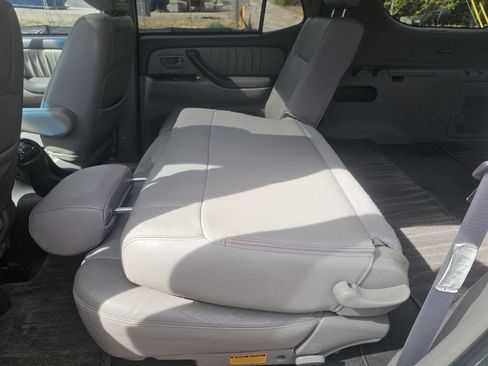 Used 2003 Toyota Sequoia Limited image 30