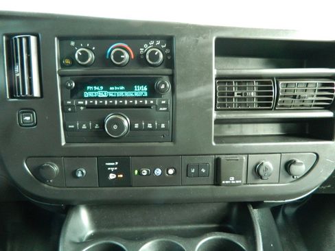 Used 2019 Chevrolet Express 2500 w/ Communications Package image 18