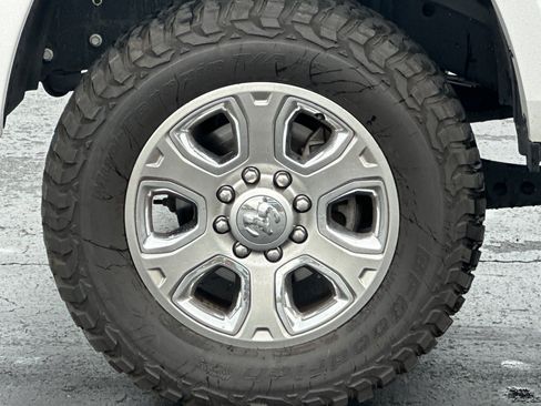 Used 2022 RAM 3500 Laramie image 43