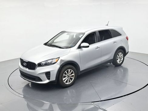 Used 2019 Kia Sorento L FWD image 42