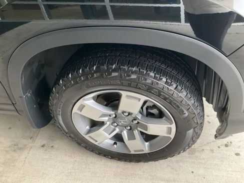 Certified 2025 Honda Ridgeline RTL image 30
