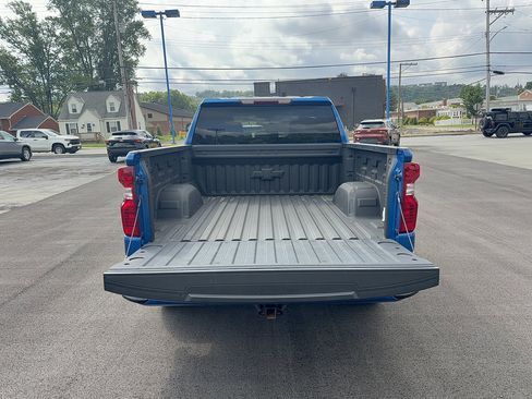 Used 2022 Chevrolet Silverado 1500 Custom AWD/4WD image 4